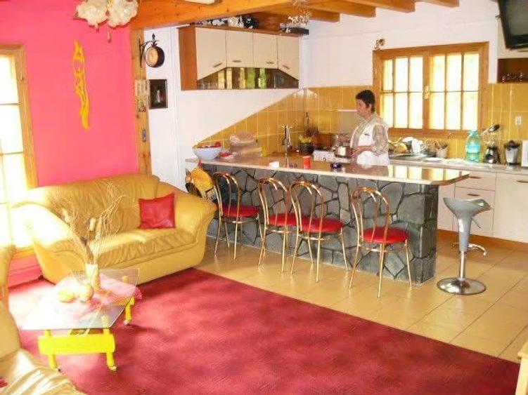 Casă cu Teren 4000 Mp în Central