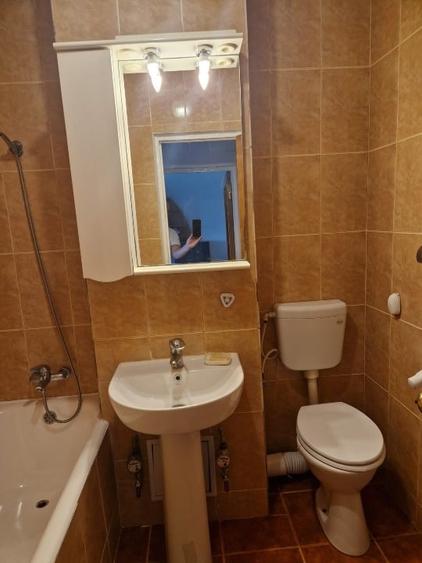 Garsonieră decomandată, mobilată în Moșilor