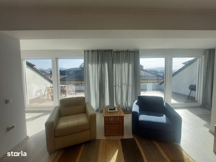 Apartament cu 4 camere în Tractorul