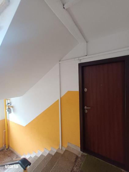 Apartament cu 3 camere decomandat, mobilat în Giurgiului