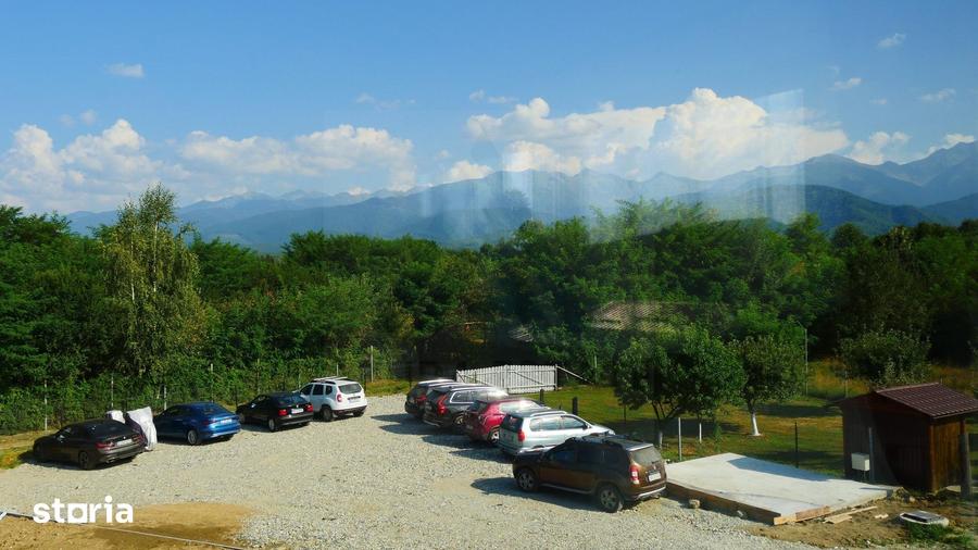 Casă cu 10 camere cu Canalizare în Central