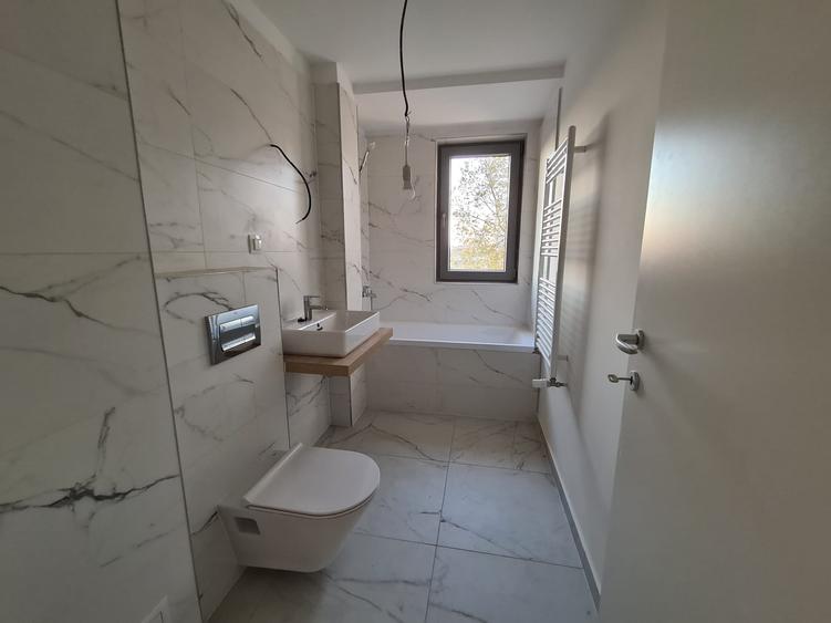 Apartament cu 2 camere decomandat în Lacul Tei