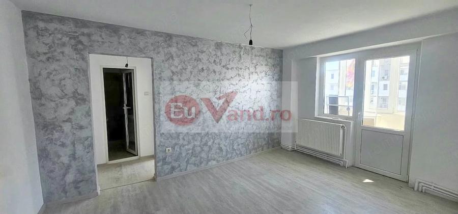 Apartament cu 2 camere semidecomandat în Viziru 3