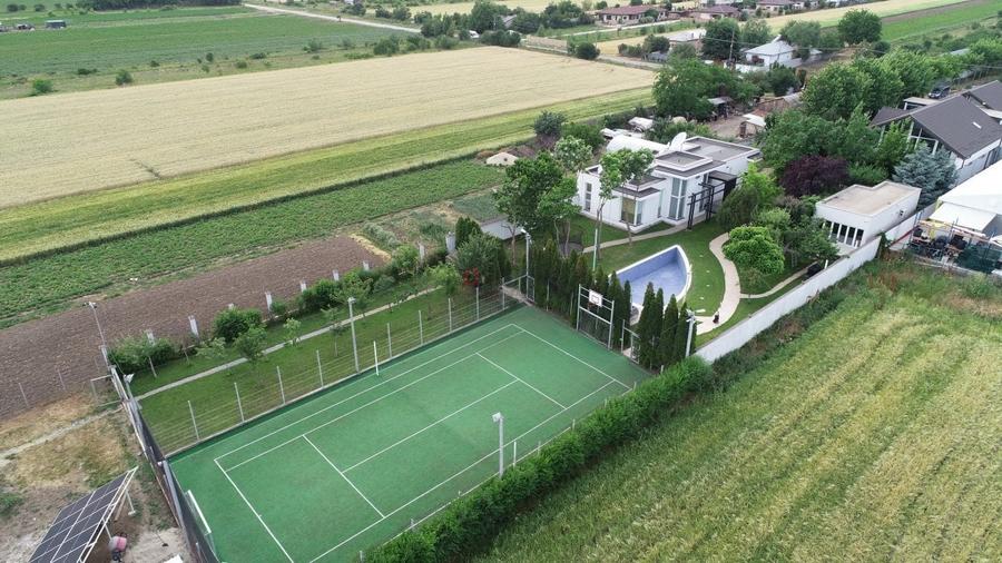 Casă individuală cu 15 camere cu Piscina în Corbeanca