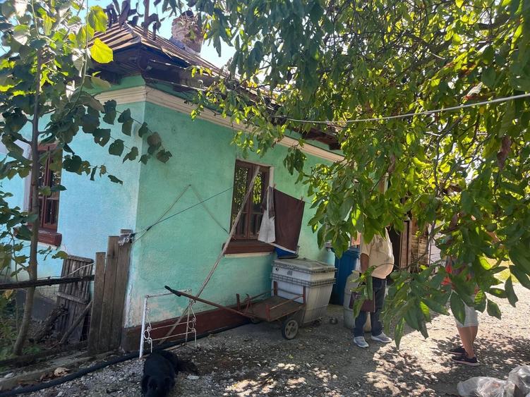 Casă cu 2 camere în Lungești