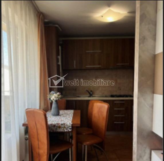 Apartament cu 3 camere semidecomandat în Florești