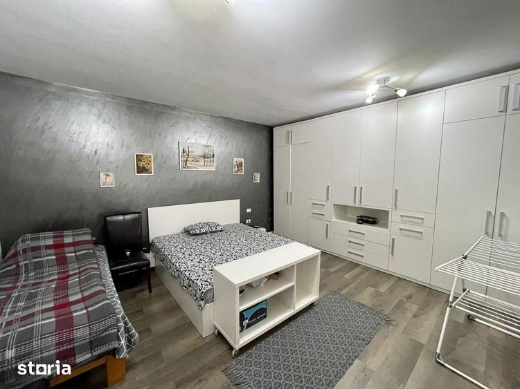 Casă cu 5 camere cu Teren 1593 Mp în Șinca
