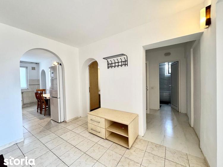 Apartament cu 3 camere, mobilat în Copou