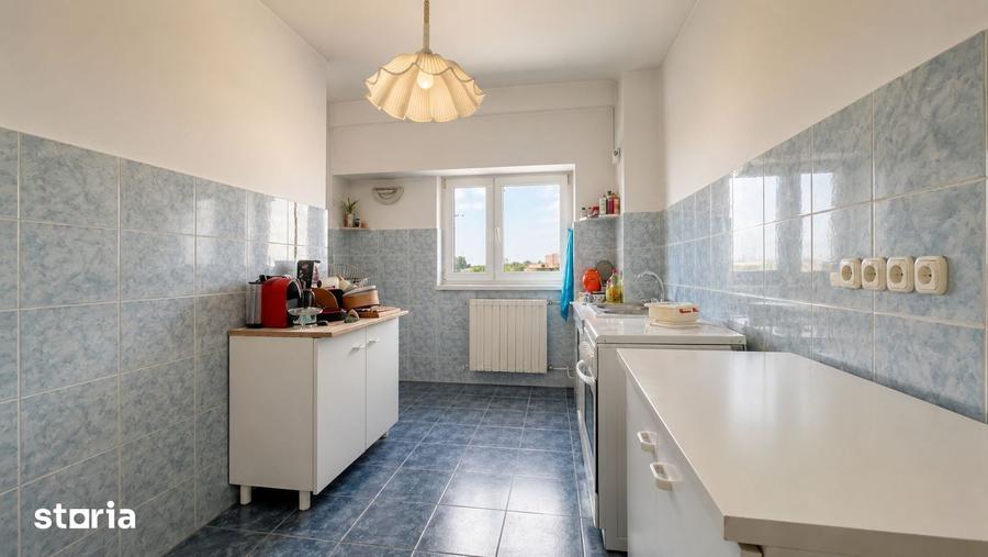 Apartament cu 4 camere decomandat în Lunei