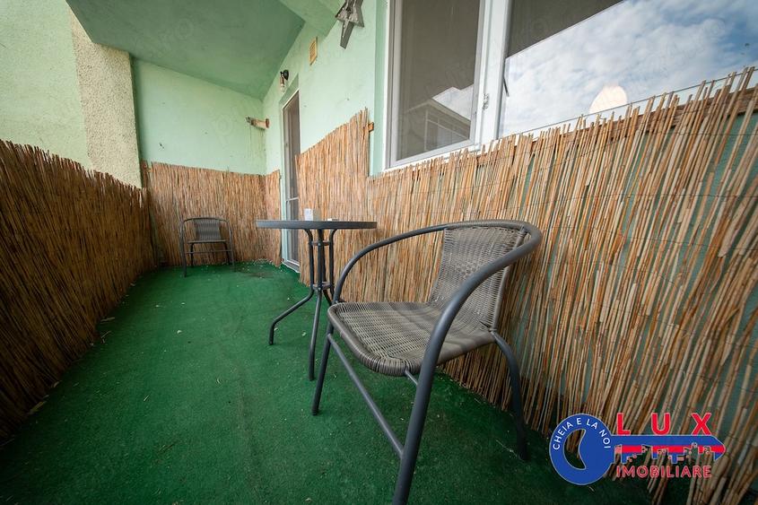 Apartament cu 3 camere semidecomandat în Faleză