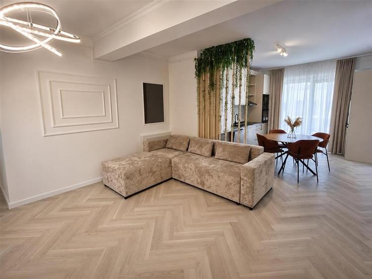 Apartament cu 3 camere semidecomandat în Șelimbăr