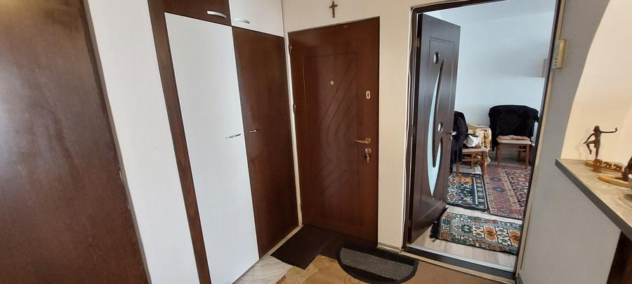 2 camere decomandat -Etaj 3 -Centrala -Renovat - 4