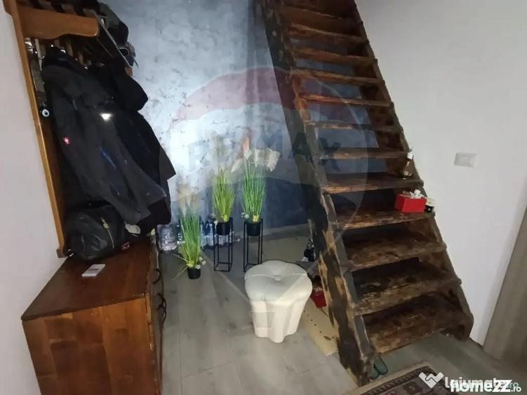 Casă cu 5 camere cu Teren 343 Mp în Central