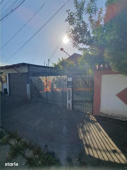 Casă cu 5 camere decomandat cu Teren 400 Mp în Mihai Viteazu