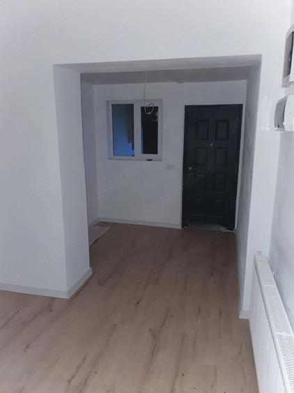 Apartament cu 3 camere decomandat în Exterior Vest