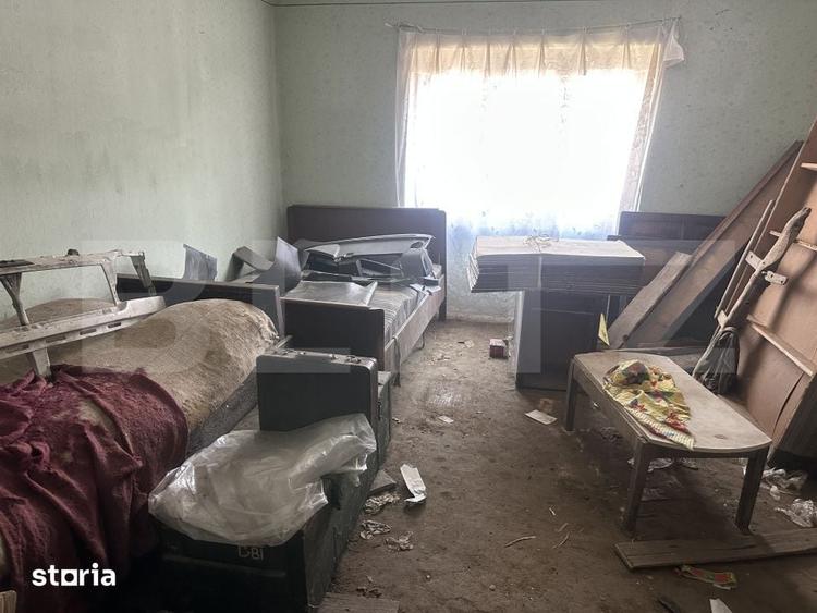 Casă cu 4 camere cu Teren 1200 Mp în Central