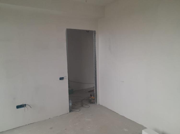 Duplex cu 4 camere cu Canalizare în Balotești