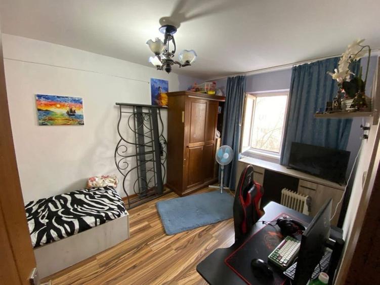 Apartament cu 2 camere semidecomandat în Brazda lui Novac