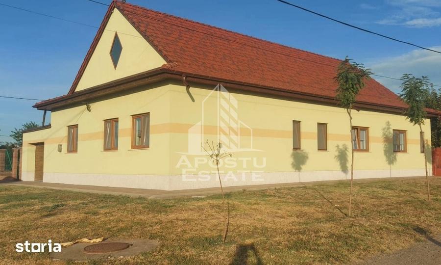 Casă cu 5 camere cu Teren 563 Mp în Cărpiniș