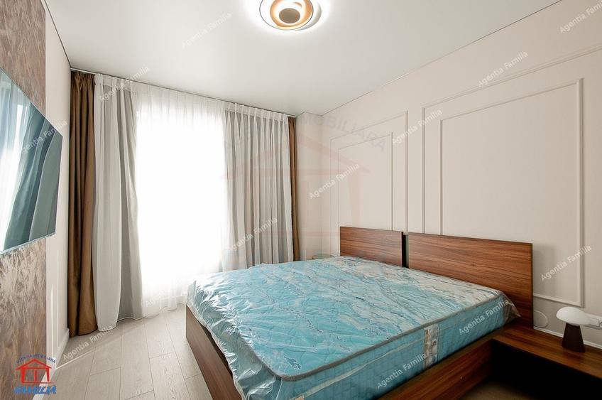 Apartament cu 3 camere decomandat, mobilat în