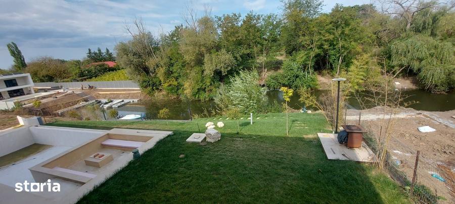 Casă cu 6 camere cu Teren 800 Mp în Gruiu