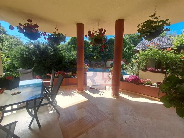 Casă individuală cu 7 camere cu Piscina în Popești-Leordeni