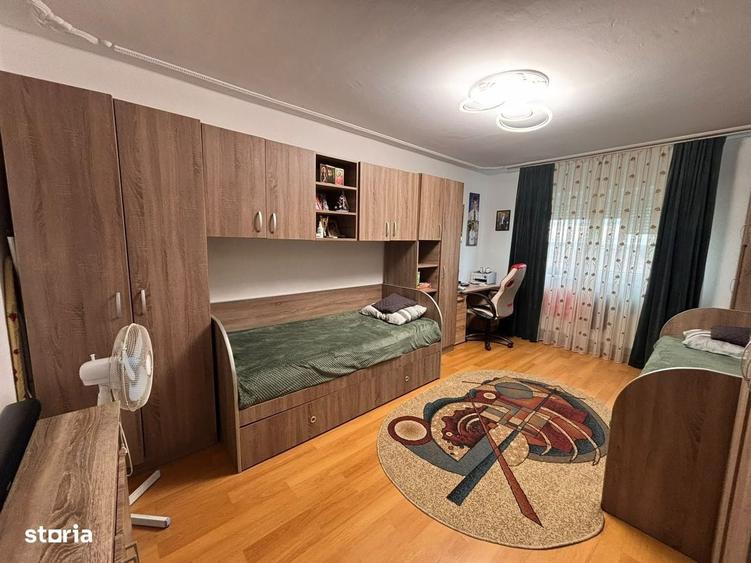 Apartament cu 2 camere decomandat în Vasile Aaron