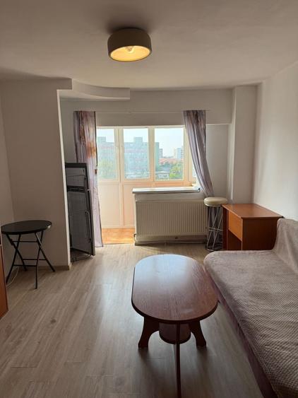 Apartament cu 2 camere semidecomandat în Aradului