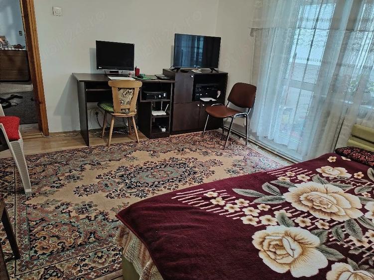 Apartament cu 2 camere decomandat în Precista