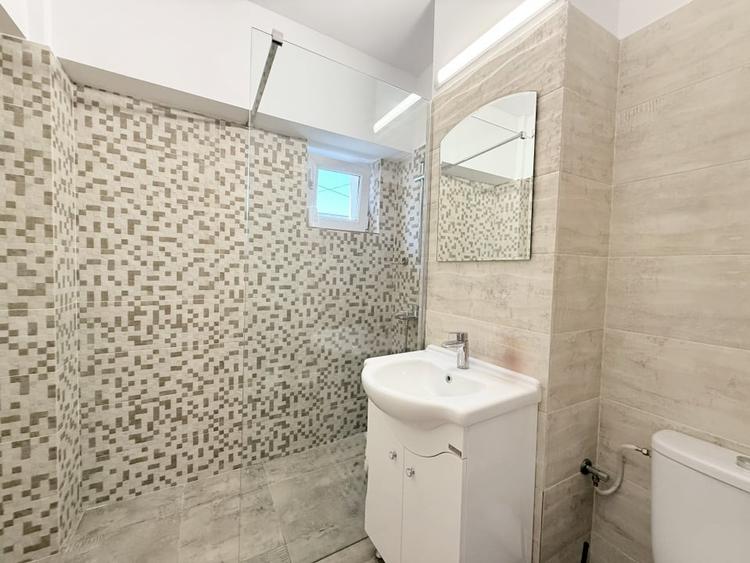 Apartament cu 4 camere decomandat, mobilat în Tomis II