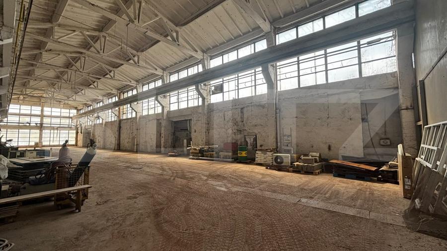 Spațiu industrial, de 5,000 mp, în Calea Severinului