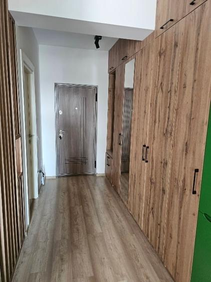 Garsonieră decomandată, mobilată în Podu Roș