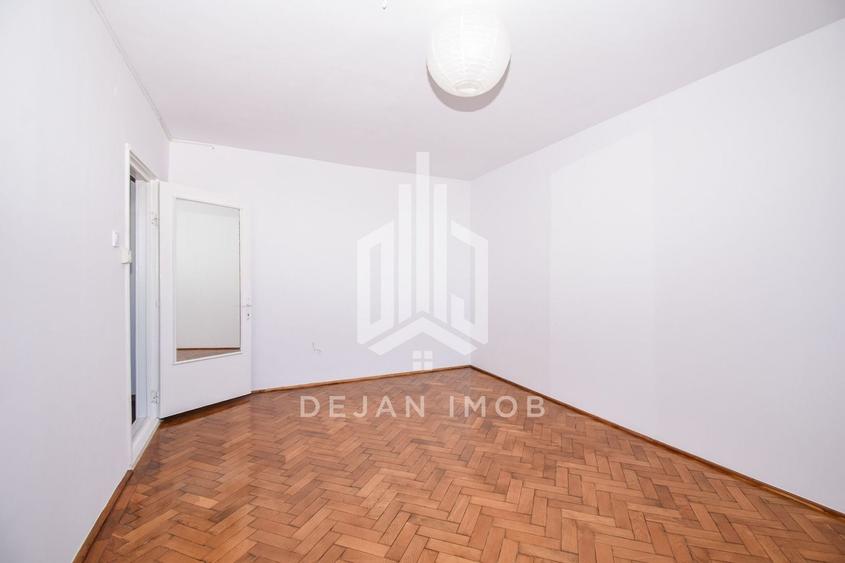 Apartament cu 3 camere decomandat în Simeria