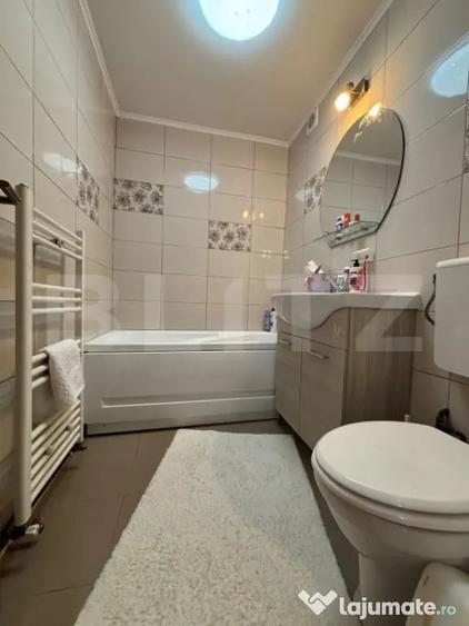 Apartament cu 2 camere semidecomandat în Micro 5