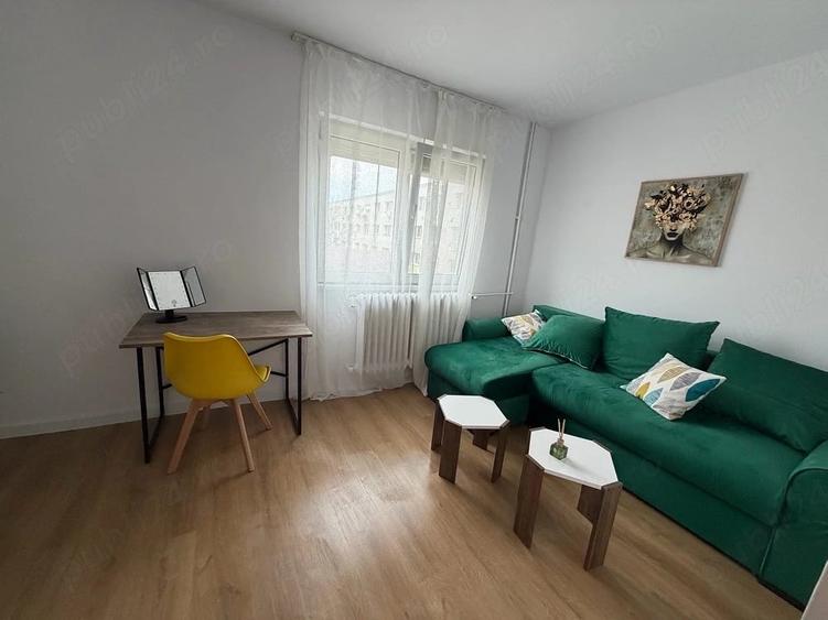 Garsonieră decomandată în Complex Studențesc