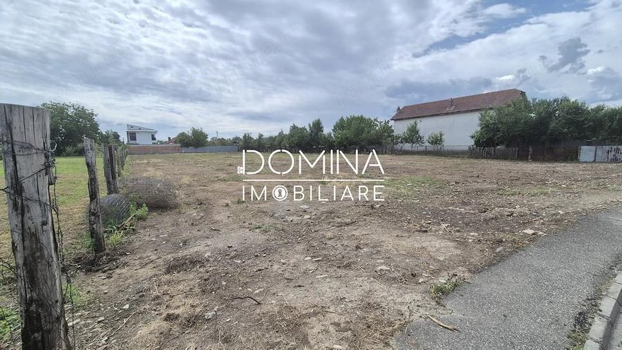 Teren de 2726 mp, în Central