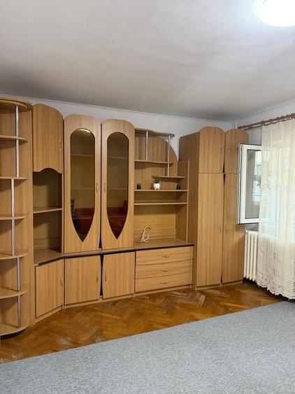 Inchiriez apartament 2 camere - 2