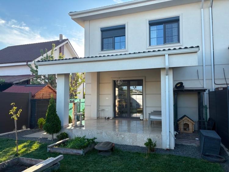 Duplex cu 4 camere cu Canalizare în Moșnița Nouă