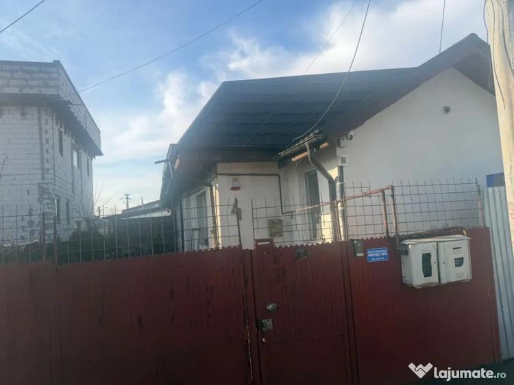 Casă cu 3 camere cu Teren 280 Mp în Central