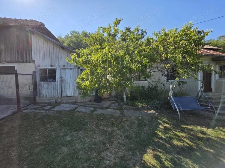 Casă cu 3 camere cu Teren 860 Mp în Valea