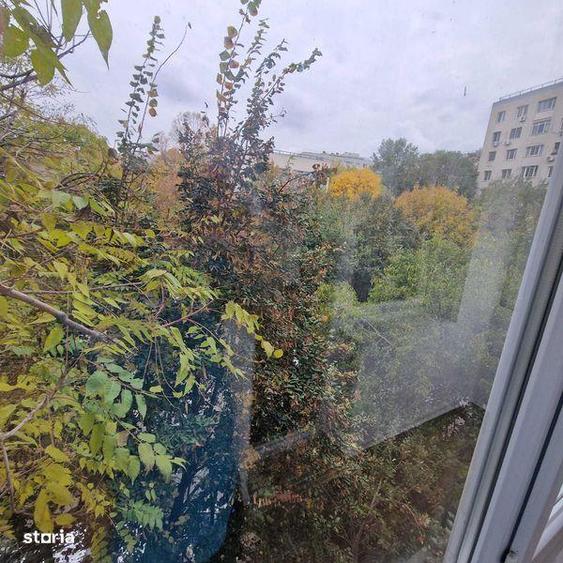 Apartament cu 3 camere, mobilat în Tei