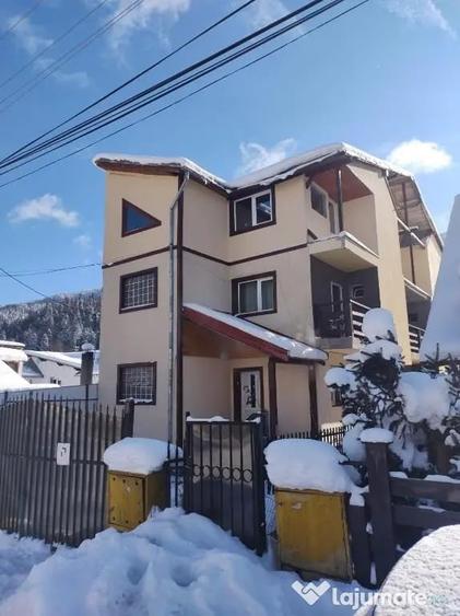 De vanzare Vila spa?ioasa, ideala pentru locuit sau investi?ie - 1