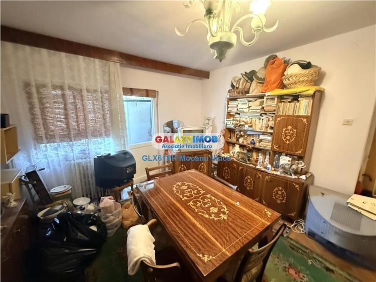 Apartament cu 3 camere decomandat în Republicii