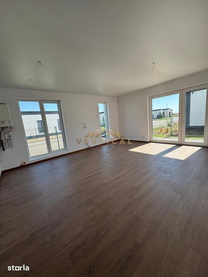 Casă cu 4 camere cu Teren 440 Mp în Vidra