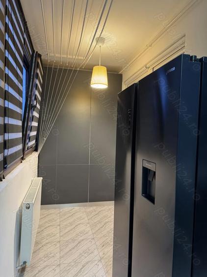 Apartament cu 3 camere decomandat în Roșu