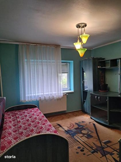 Apartament cu 3 camere decomandat în Carpați 2