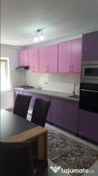 Apartament cu 3 camere decomandat, mobilat în Astra