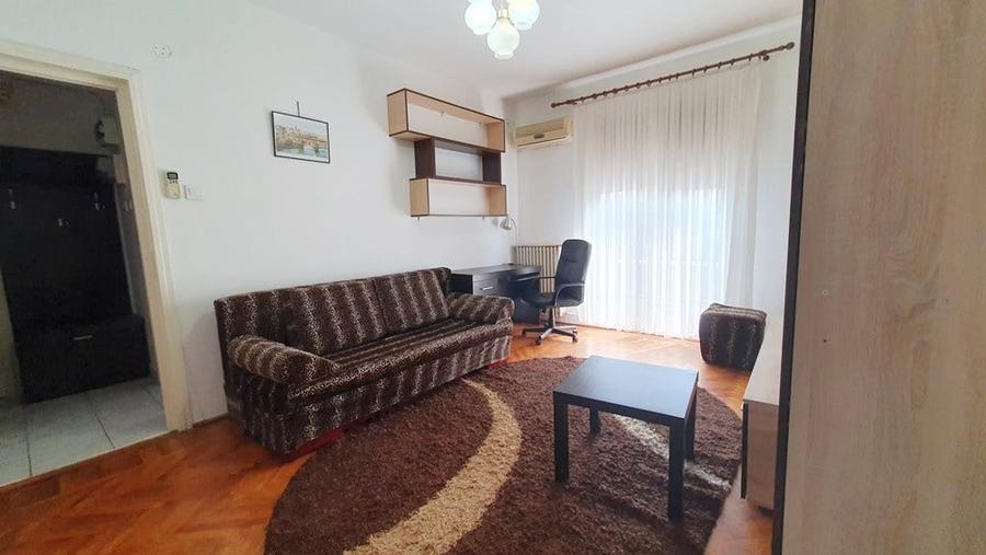 Apartament cu 2 camere semidecomandat, mobilat în Cișmigiu