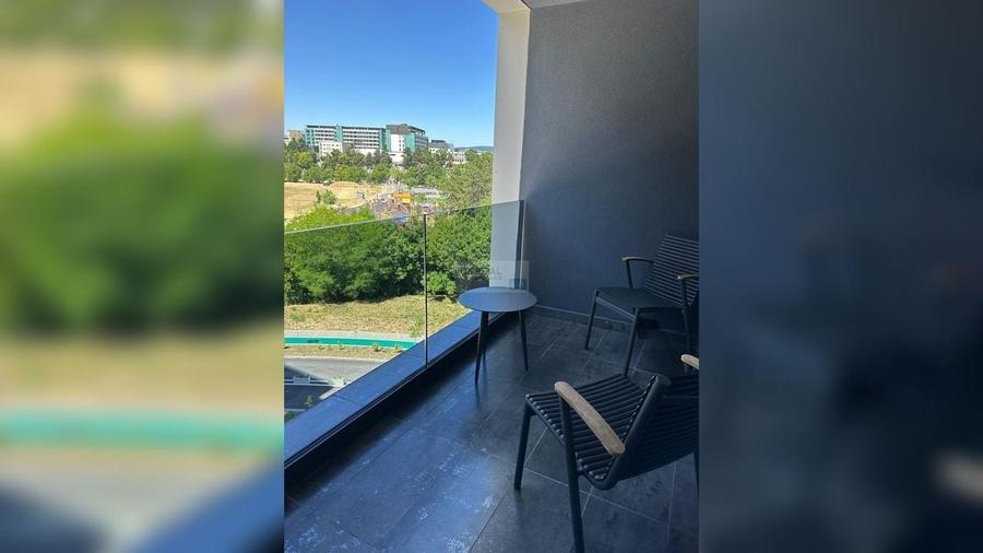 Apartament cu 2 camere semidecomandat, mobilat în Sopor