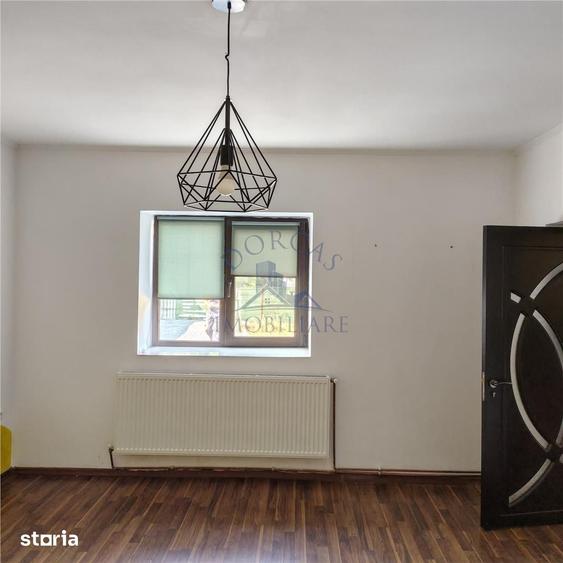 Casă cu 4 camere cu Teren 972 Mp în Central